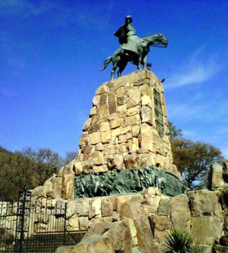 Monumento a Martín Miguel de Güemes