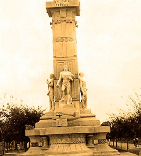 Monumento al trabajo en Olavarría